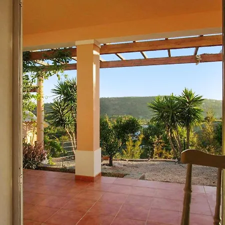 Charming House In With Pool *