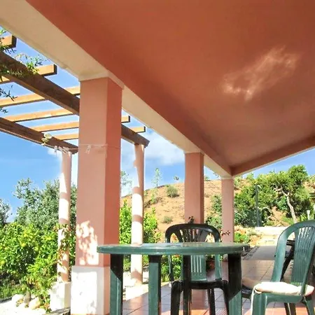 Charming House In With Pool *