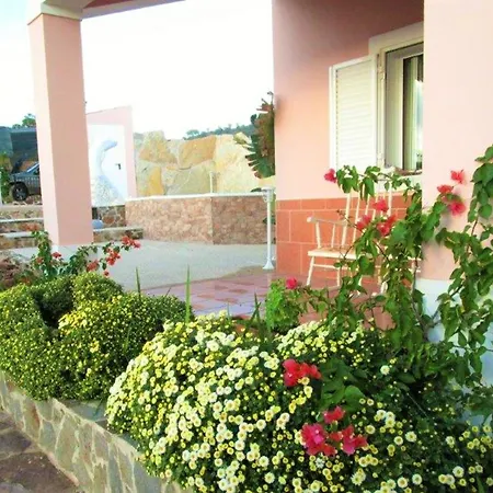 Charming House In With Pool *